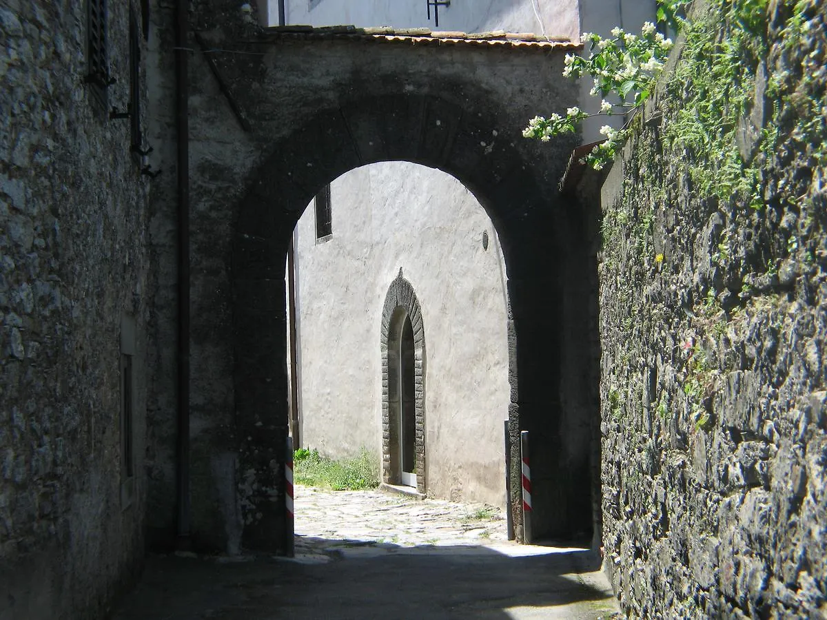 Tuscan Hilltop Motrone Guest house